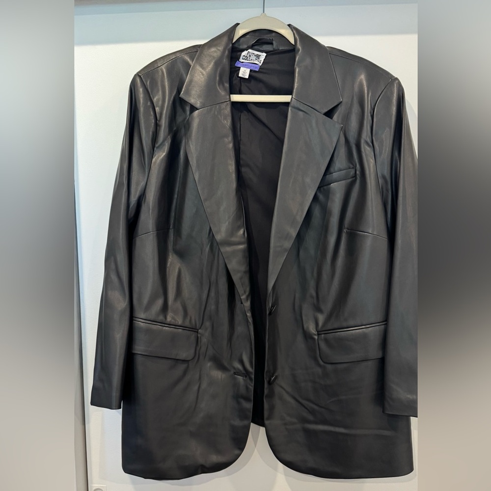 Elegant Black Pleather Women's Jacket